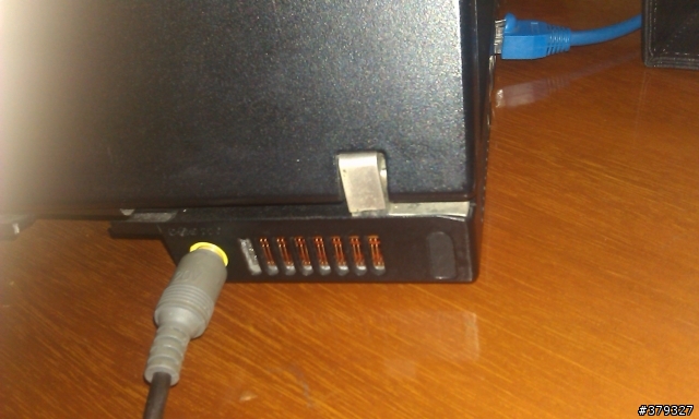 我的R60 9462-12V螢幕出現異常+轉軸移位 :(