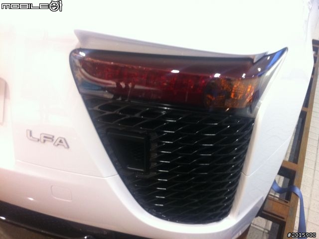 LEXUS南台中旗艦展示中心 錄到 LFA 卸車過程~! (圖+影)