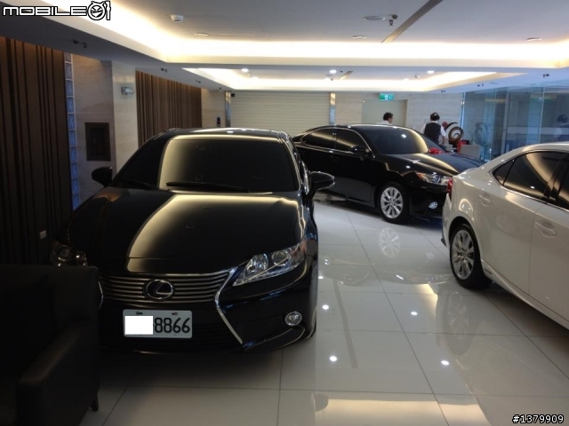 (更新) ES 300h 旗艦版 交車了!!!