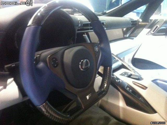 LEXUS南台中旗艦展示中心 錄到 LFA 卸車過程~! (圖+影)