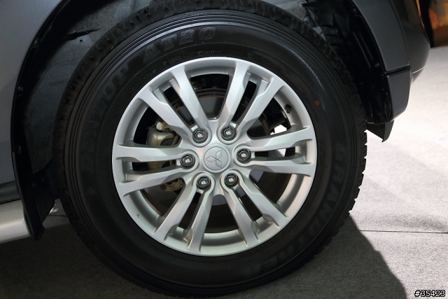 日本進口神祕新車(Mitsubishi Lancer Sportback 1.8 & Pajero 3.2)VIP上市現場直擊活動(圖多!內有福利照)