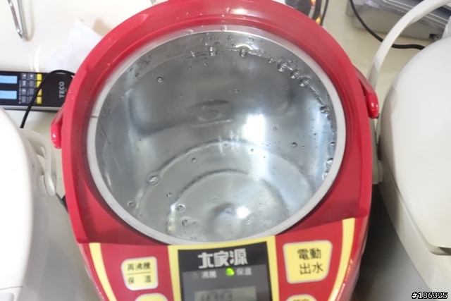 大家源五段定溫液晶電動熱水瓶TCY-2305簡單開箱