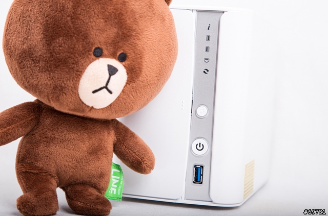 Thecus 色卡司 N2520 NAS 讓初學者的你,也能輕易上手
