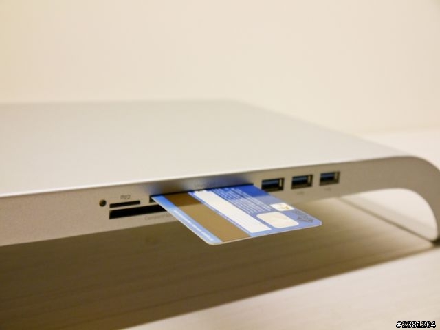 颱風天的 macbook air 2013 與好用配件開箱!!