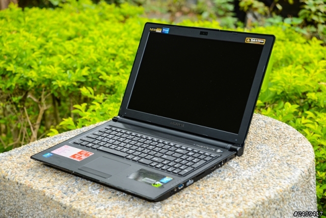 應用展入手霧黑GIGABYTE P25K電競筆電分享