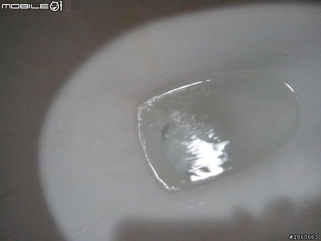 我家馬桶一直漏水!但"內部結構"我以前沒看過!像外星人基地~~