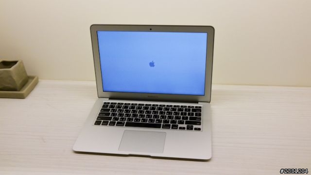 颱風天的 macbook air 2013 與好用配件開箱!!