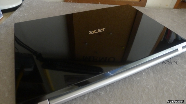 【不專業開箱】acer Aspire V3 571G