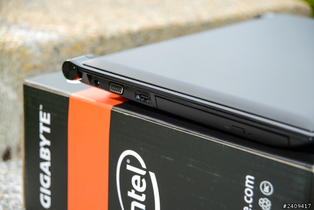 應用展入手霧黑GIGABYTE P25K電競筆電分享