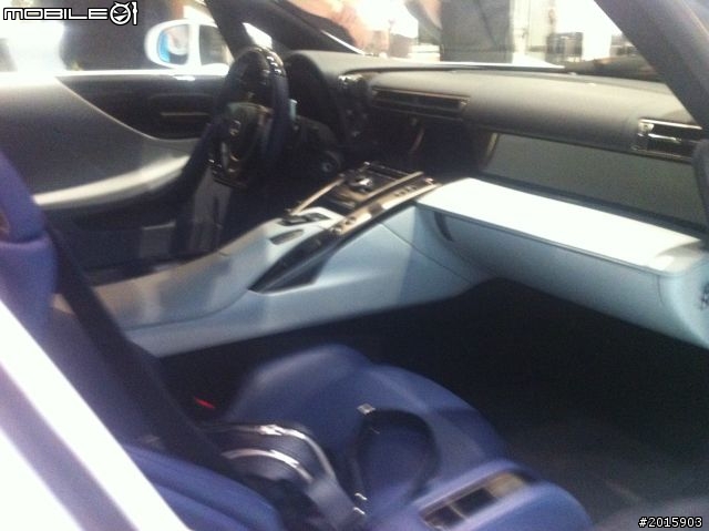 LEXUS南台中旗艦展示中心 錄到 LFA 卸車過程~! (圖+影)