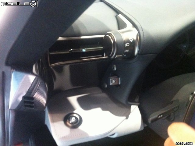 LEXUS南台中旗艦展示中心 錄到 LFA 卸車過程~! (圖+影)