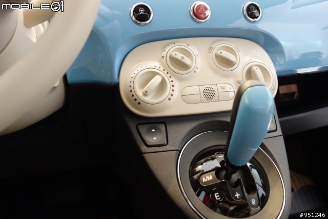 FIAT 500 也太可愛了吧(賞車分享)....