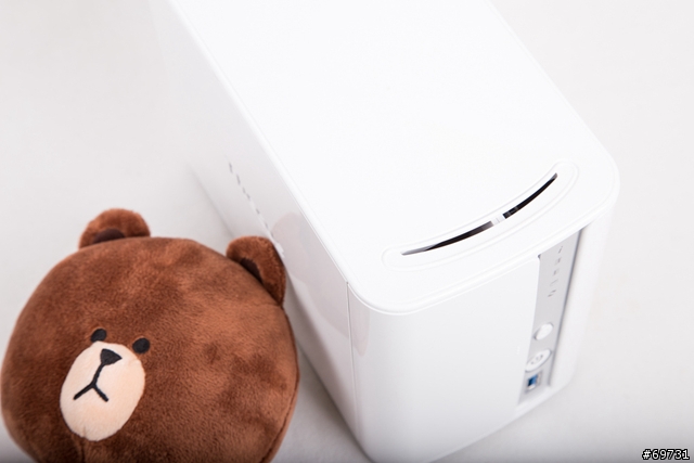 Thecus 色卡司 N2520 NAS 讓初學者的你,也能輕易上手