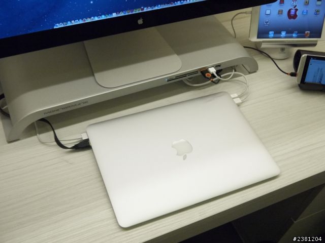 颱風天的 macbook air 2013 與好用配件開箱!!