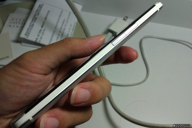 給HTC維修品質一個大大的讚!!!! 紫光任務+照片邊緣模糊 解畢...