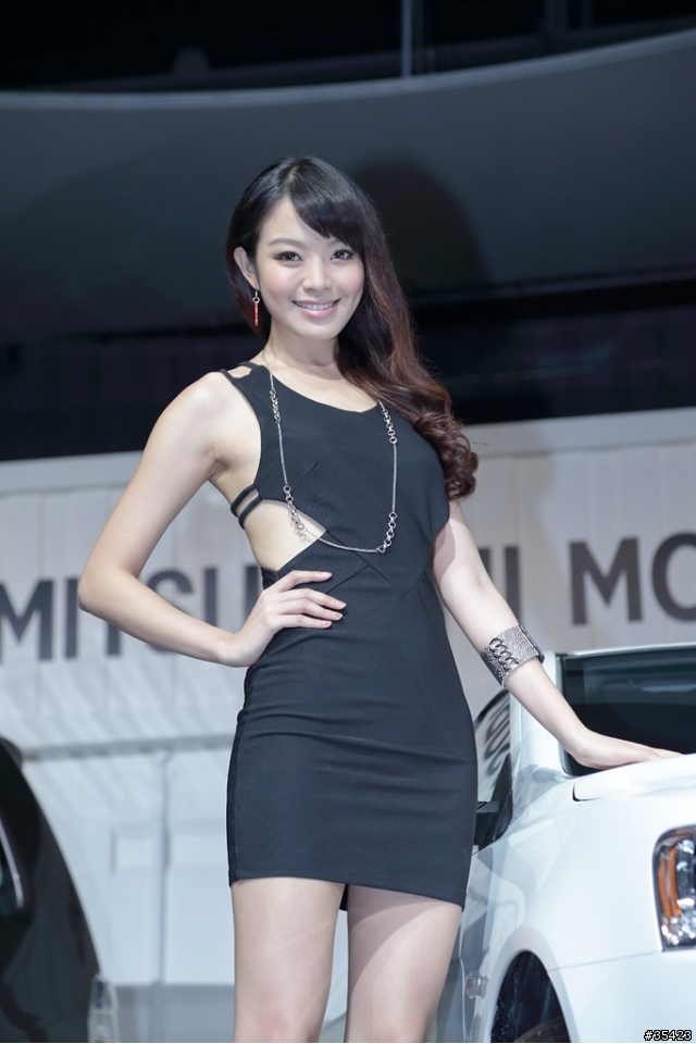 日本進口神祕新車(Mitsubishi Lancer Sportback 1.8 & Pajero 3.2)VIP上市現場直擊活動(圖多!內有福利照)