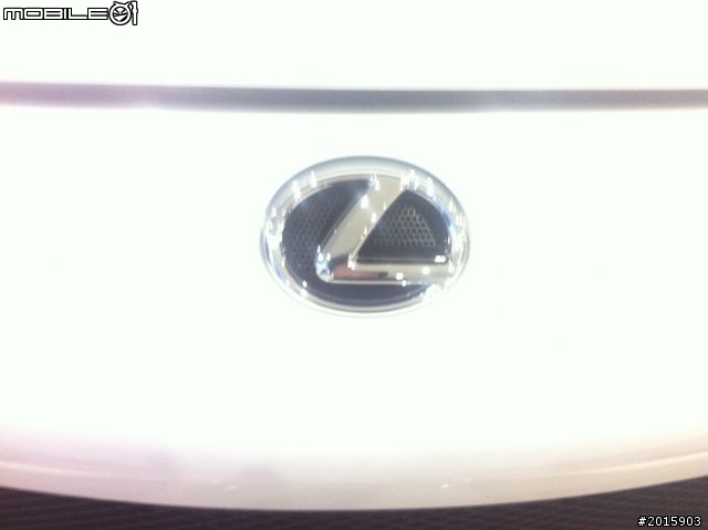 LEXUS南台中旗艦展示中心 錄到 LFA 卸車過程~! (圖+影)