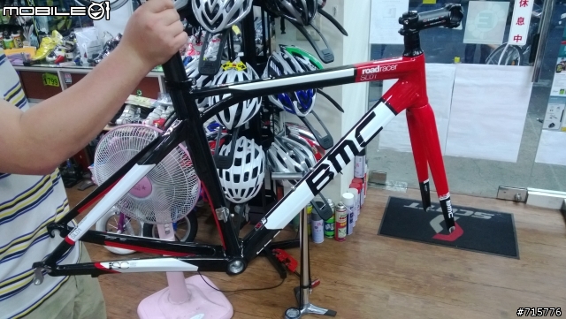 開箱!!BMC SL01 2012 終於終於輪到我開箱!!!((圖多
