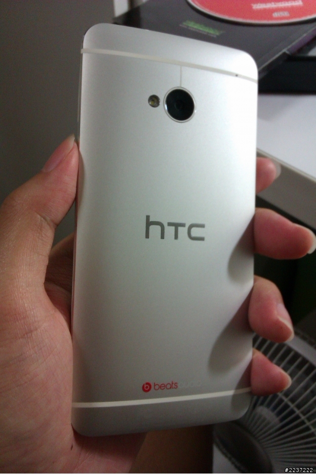 給HTC維修品質一個大大的讚!!!! 紫光任務+照片邊緣模糊 解畢...