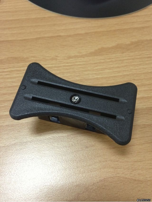 ⟨開箱文⟩有了插卡器 開福斯 不用再手忙腳亂找停車卡囉