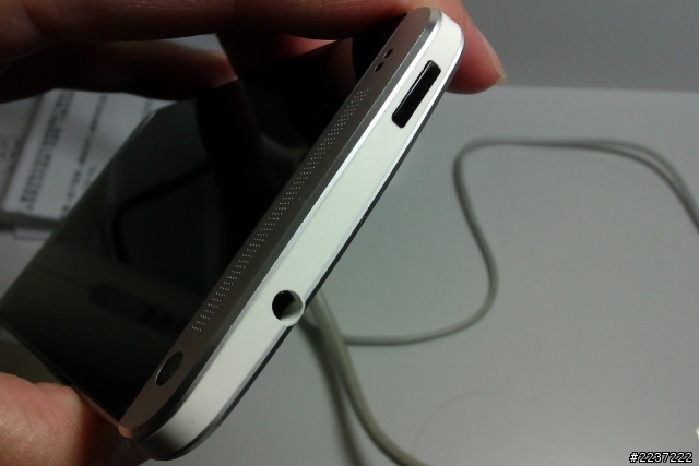 給HTC維修品質一個大大的讚!!!! 紫光任務+照片邊緣模糊 解畢...