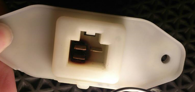 Teana 230 更換鼓風機後 還需要換 風速電阻嗎?
