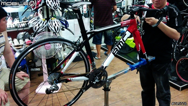 開箱!!BMC SL01 2012 終於終於輪到我開箱!!!((圖多
