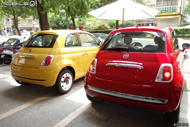 FIAT 500 也太可愛了吧(賞車分享)....