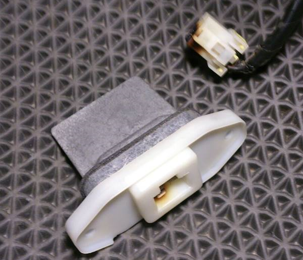 Teana 230 更換鼓風機後 還需要換 風速電阻嗎?