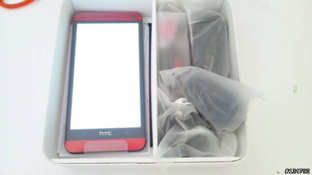 英國空運澳洲~HTC ONE魅力紅4G Lte解鎖版開箱囉!^o^(同場加映藍寶堅尼皮套+全透明水晶殼)