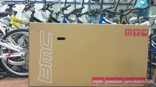 開箱!!BMC SL01 2012 終於終於輪到我開箱!!!((圖多