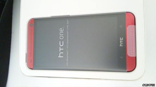 英國空運澳洲~HTC ONE魅力紅4G Lte解鎖版開箱囉!^o^(同場加映藍寶堅尼皮套+全透明水晶殼)