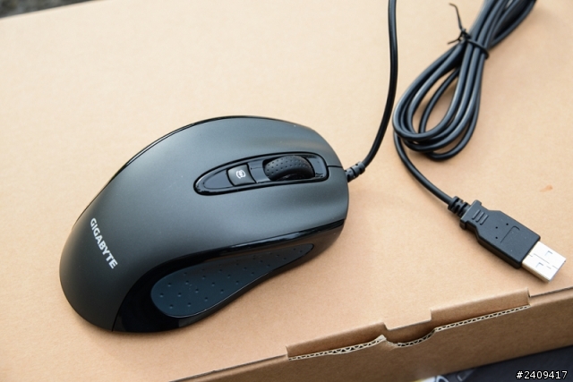 應用展入手霧黑GIGABYTE P25K電競筆電分享