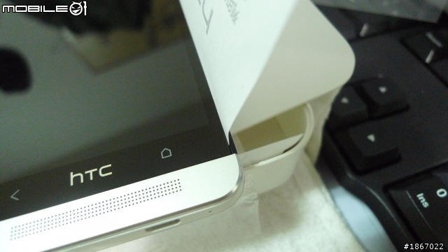 9/24更新! Hi, We're HTC 我們更換有問題的新機台給您增加:LCD黑邊 缺角、間隙、漏光、等問題,紫光未解決。