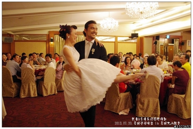 1020720 武康帥哥娶嬌妻 阿國大哥得佳媳 八方好友聚一堂 同賀新人沾喜氣