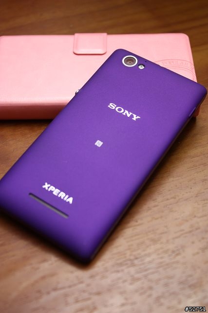 SONY Xperia M 紫色 簡單開箱