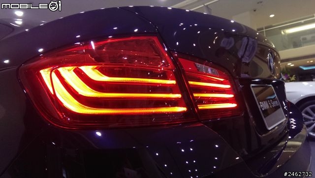 昨天去展間賞車 2014 BMW 528i (F10)