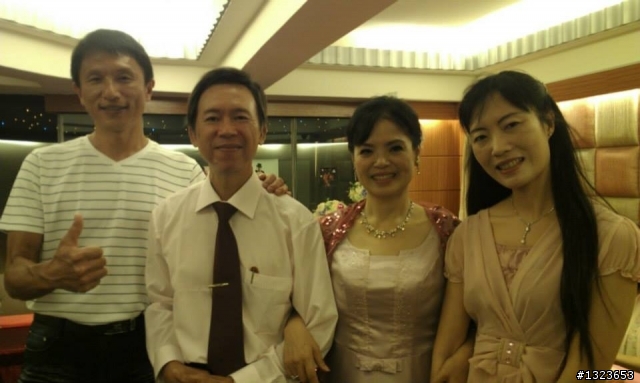 1020720 武康帥哥娶嬌妻 阿國大哥得佳媳 八方好友聚一堂 同賀新人沾喜氣