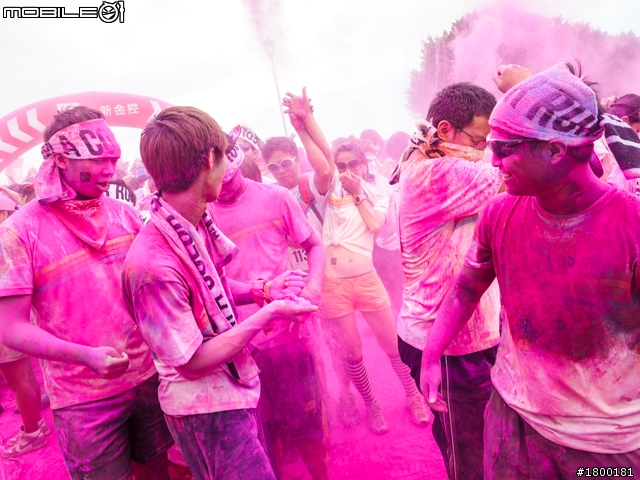 【採訪】The Color Run彩色路跑 台北站正式開跑!