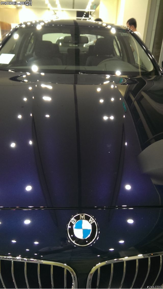 昨天去展間賞車 2014 BMW 528i (F10)