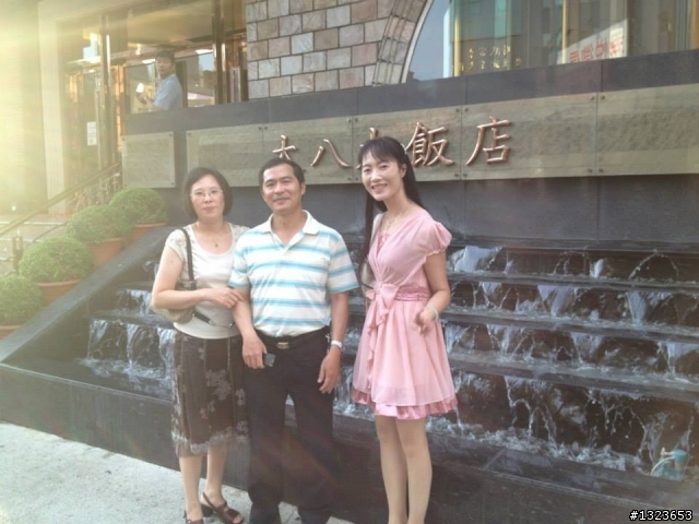 1020720 武康帥哥娶嬌妻 阿國大哥得佳媳 八方好友聚一堂 同賀新人沾喜氣