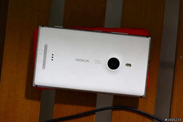LUMIA 625新中階大螢幕超值選項+小小比較文