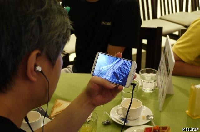 LG G2台北完整體驗:你就是首席設計師