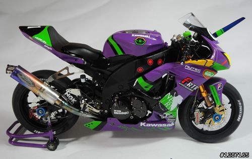【作品分享】KAWASAKI ZX-10R 2010 鈴鹿八耐 EVA 01