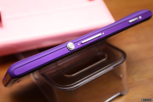SONY Xperia M 紫色 簡單開箱
