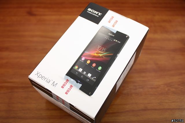 SONY Xperia M 紫色 簡單開箱