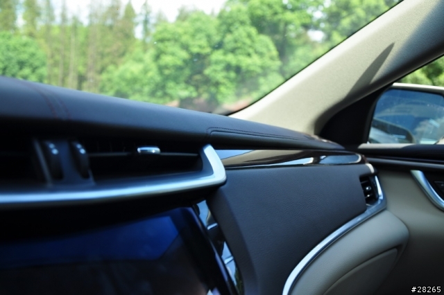 Cadillac XTS - Made in China