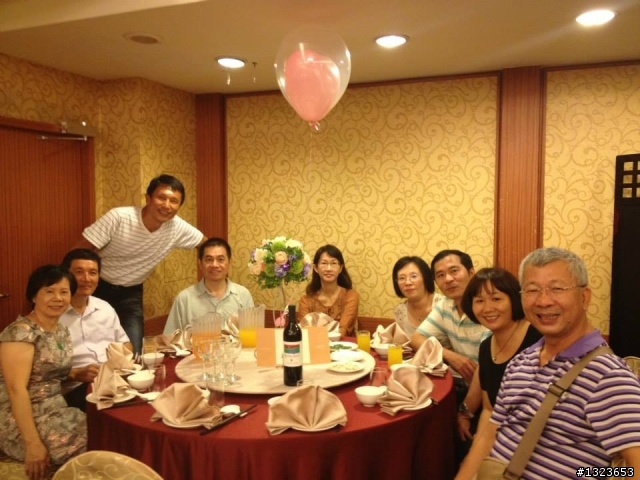 1020720 武康帥哥娶嬌妻 阿國大哥得佳媳 八方好友聚一堂 同賀新人沾喜氣