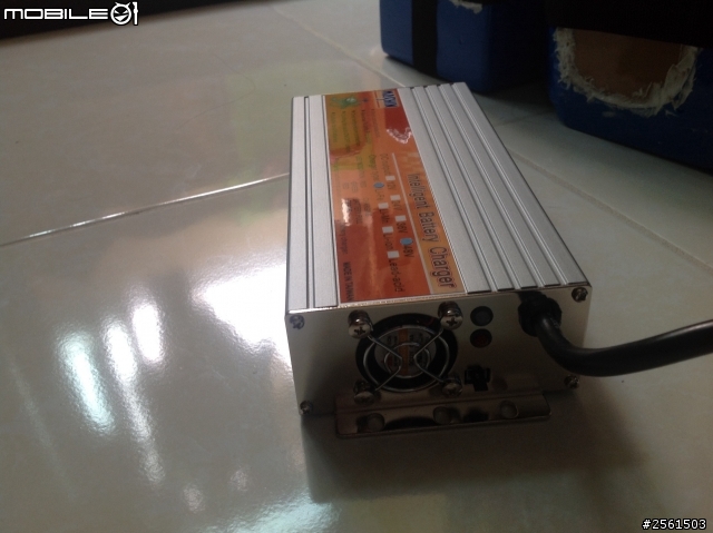 臺製鋰鐵充電器入手