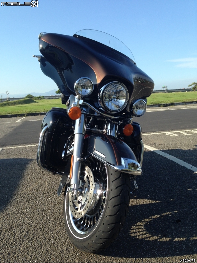 人生的第一部哈雷 2013 Harley Ultra classic FLHTK簡單開箱文
